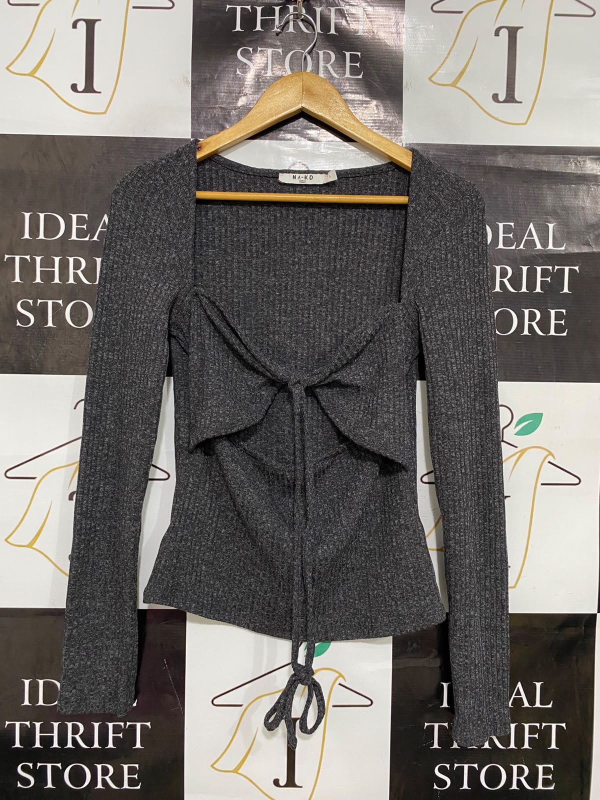 NA KD |L| BUST 15| A44| GREY RIBBED TIE-FRONT LONG-SLEEVE TOP