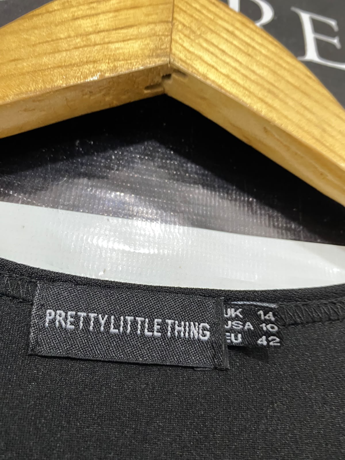 PRETTYLITTLE THING |M| BUST 17| A44| BLACK LONG-SLEEVE BODYCON MINI DRESS