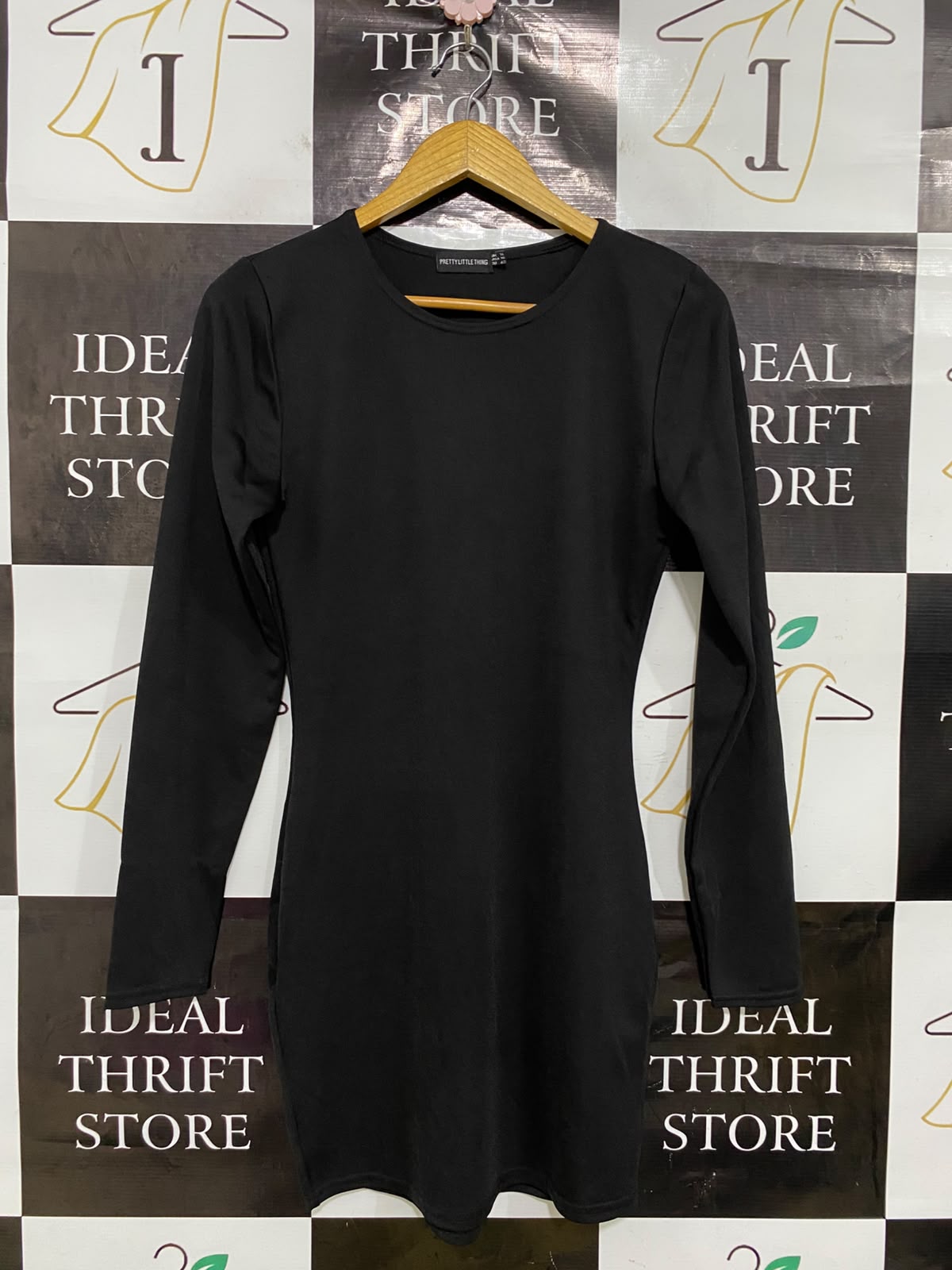PRETTYLITTLE THING |M| BUST 17| A44| BLACK LONG-SLEEVE BODYCON MINI DRESS