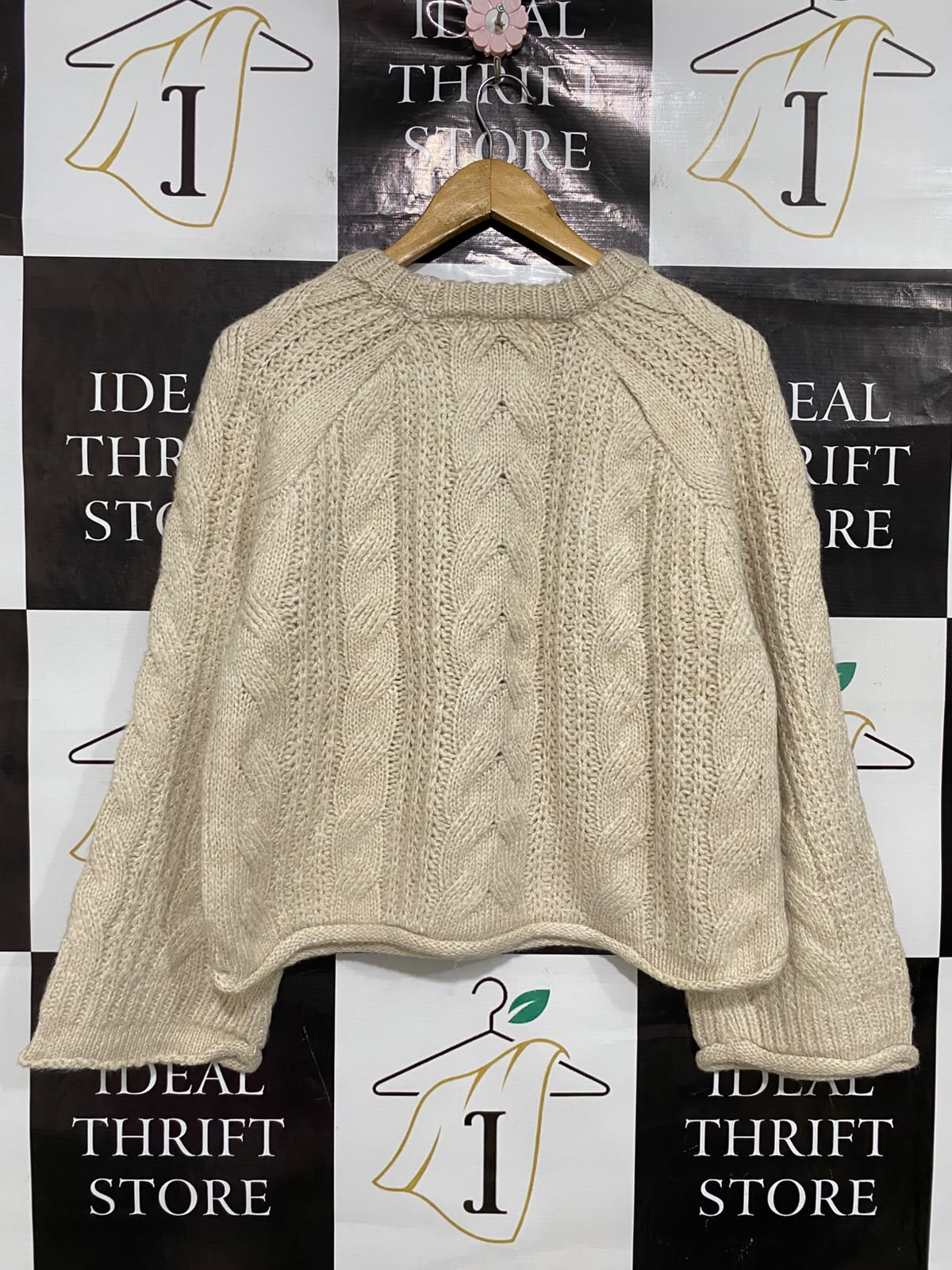 UNIVERSAL THREAD |L| BUST 22| A44| OATMEAL CABLE-KNIT UTILITY SWEATER