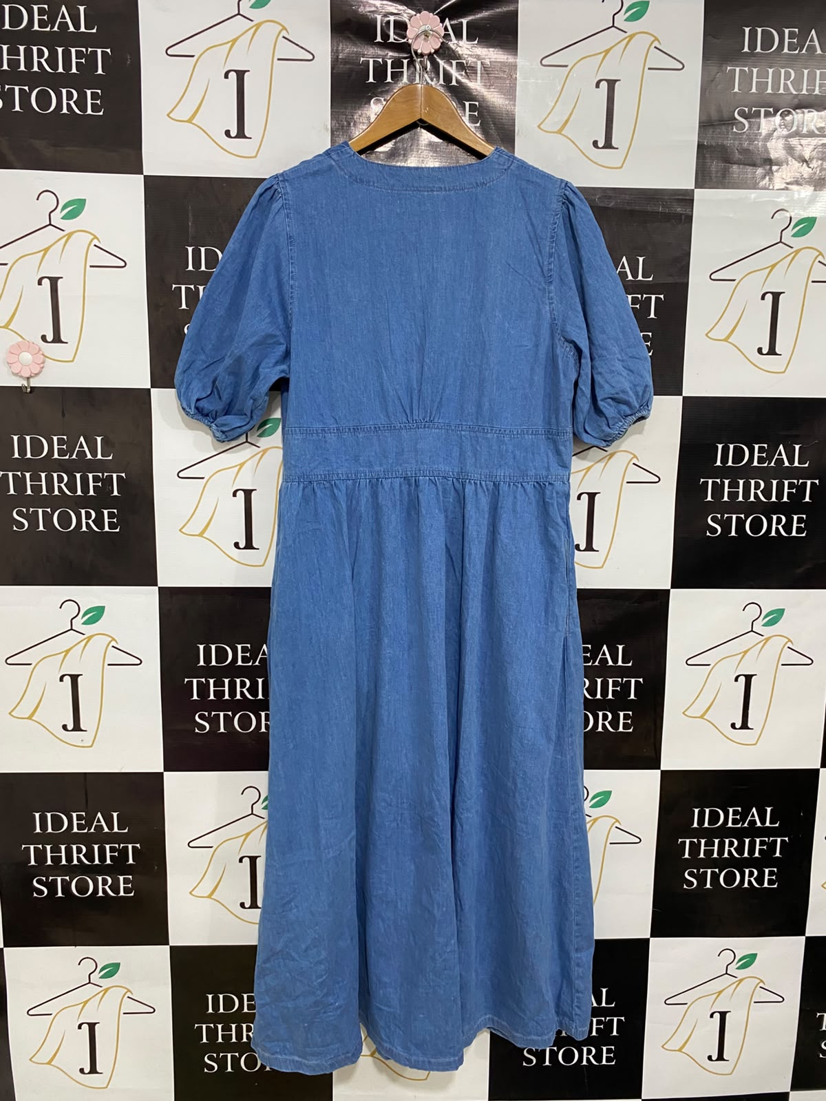 NIBODYS CHILD |L| BUST 21| A44| BLUE DENIM V-NECK BUTTON-FRONT MIDI UTILITY DRESS