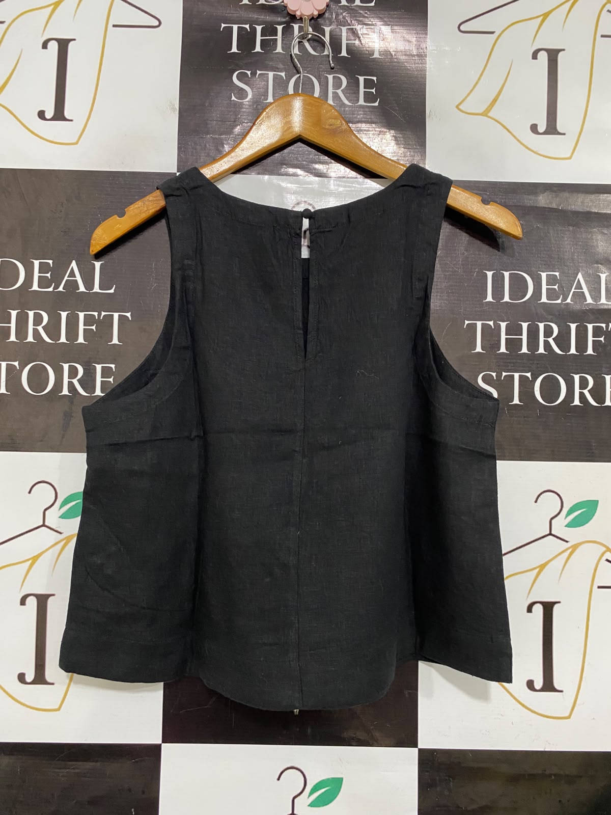 SPORTS GIRL |S| BUST 18| A43| BLACK LINEN-RICH SLEEVELESS UTILITY TANK