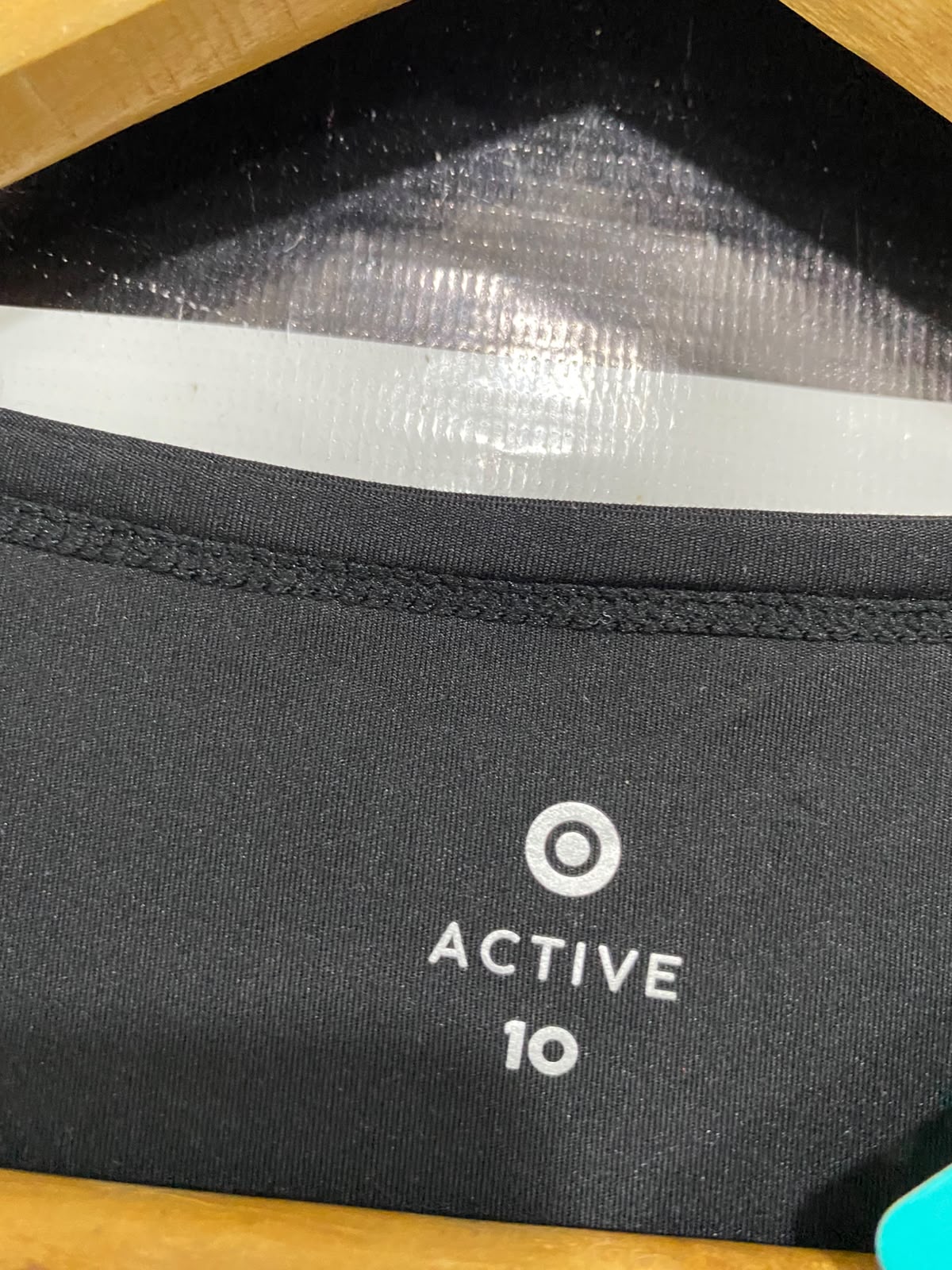 TARGET ACTIVE |S| BUST 17| A43| BLACK MOISTURE-WICKING SHORT-SLEEVE UTILITY TOP