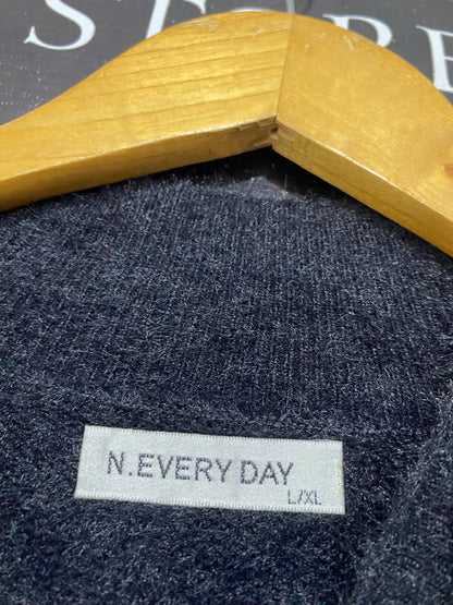 N EVERY DAY |L/XL| BUST 20| A43| BLACK FLUFFY RHINESTONE HEART-BUTTON UTILITY SWEATER
