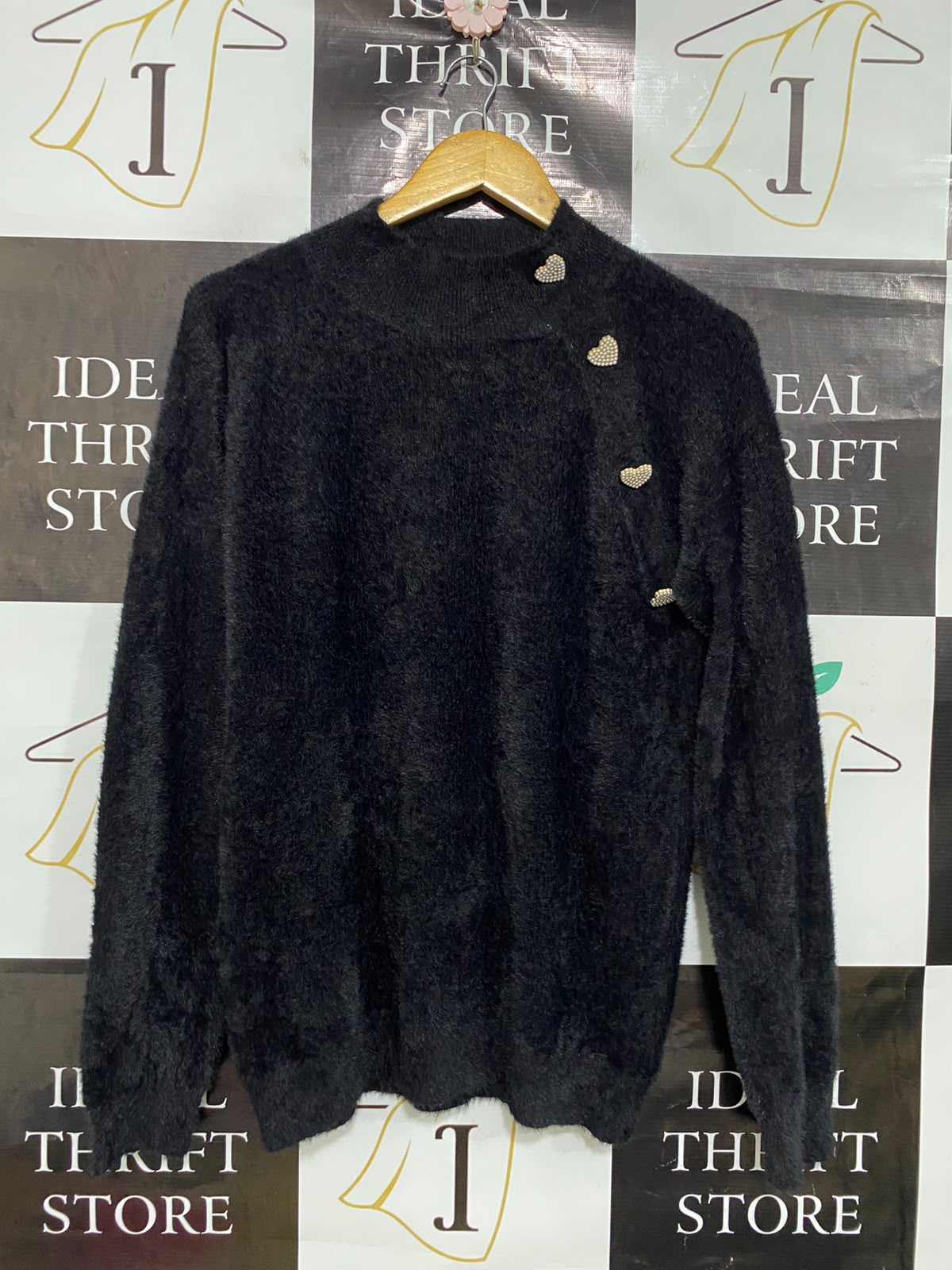 N EVERY DAY |L/XL| BUST 20| A43| BLACK FLUFFY RHINESTONE HEART-BUTTON UTILITY SWEATER