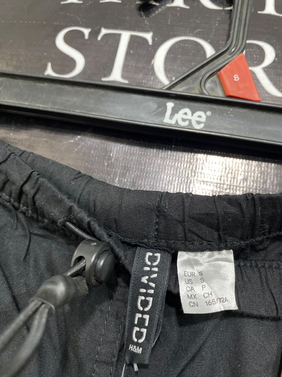 H&M |L| WAIST 32| A43| BLACK TECHNICAL CARGO UTILITY PANTS WITH DRAWSTRING CUFFS
