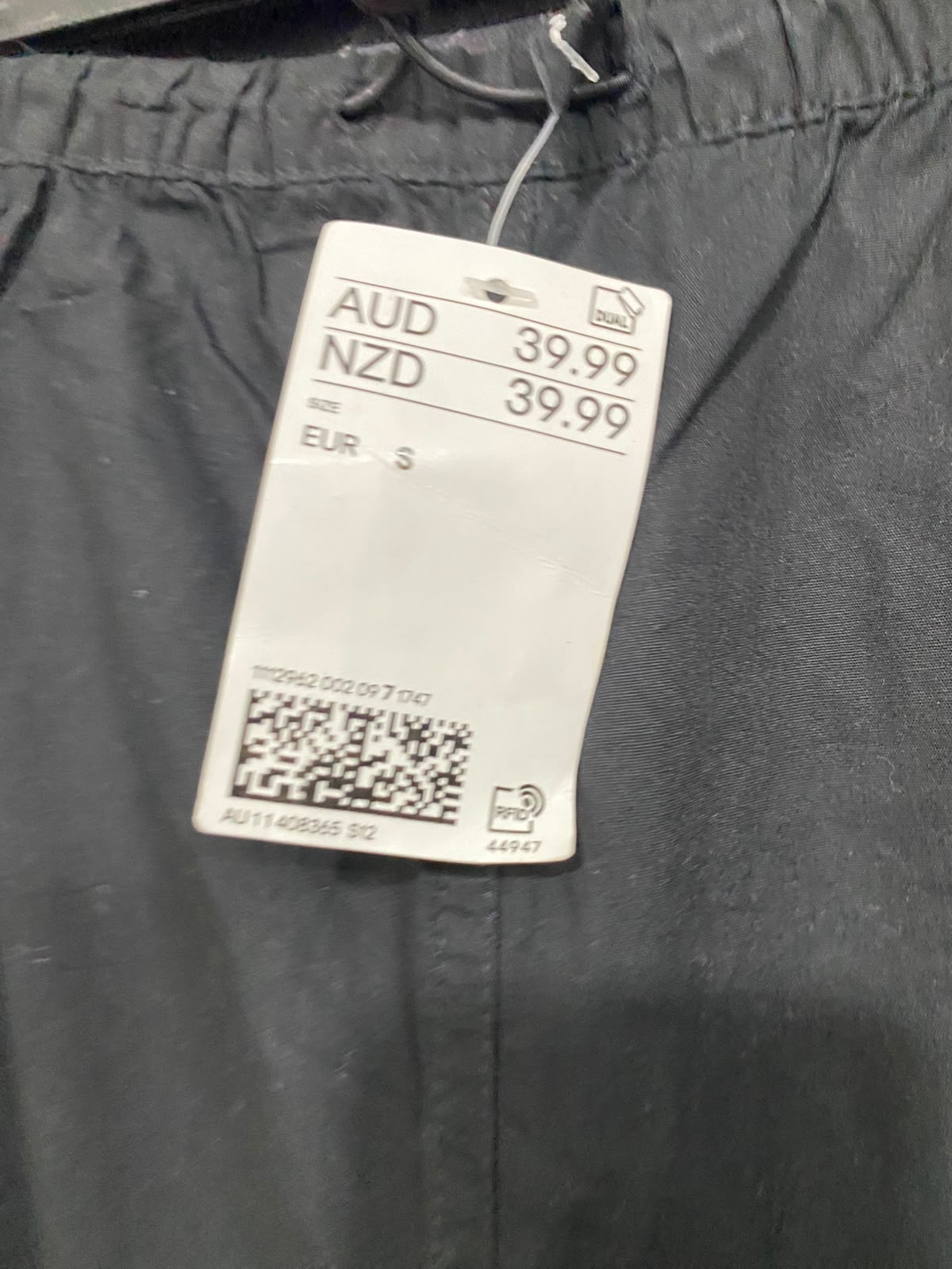 H&M |L| WAIST 32| A43| BLACK TECHNICAL CARGO UTILITY PANTS WITH DRAWSTRING CUFFS