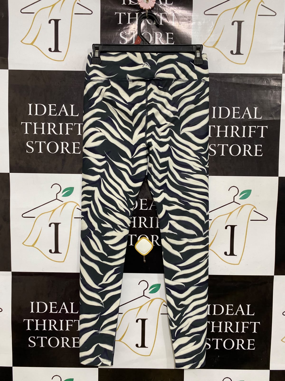 ROCK WEAR |S| WAIST 26| A43| ZEBRA-PRINT HIGH-RISE TECHNICAL UTILITY LEGGINGS