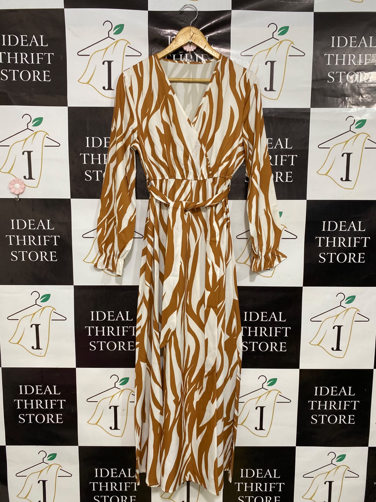 SHEIN |M| BUST 18| A43| CAMEL AND WHITE ABSTRACT ANIMAL PRINT TECHNICAL UTILITY WRAP DRESS