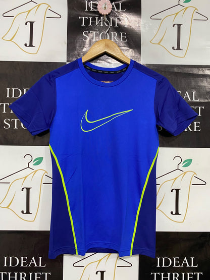 NIKE |L| BUST 16| A43| BLUE AND LIME GREEN COLORBLOCK TECHNICAL PERFORMANCE T-SHIRT