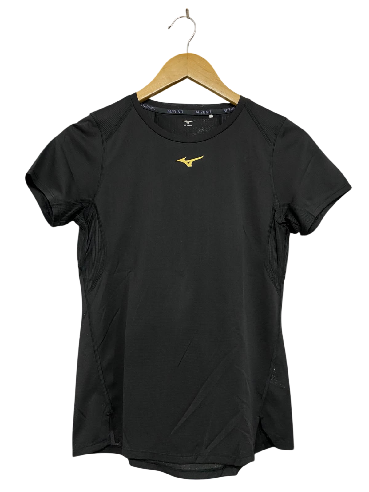 MIZUNO |M| BUST 16| A44| BLACK AND GOLD TECHNICAL UTILITY ATHLETIC T-SHIRT