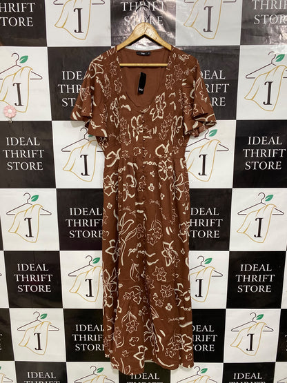 SPORTS GIRL |L| BUST 19| A45| BROWN AND CREAM FLORAL SCRIPT V-NECK TECHNICAL UTILITY MAXI DRESS