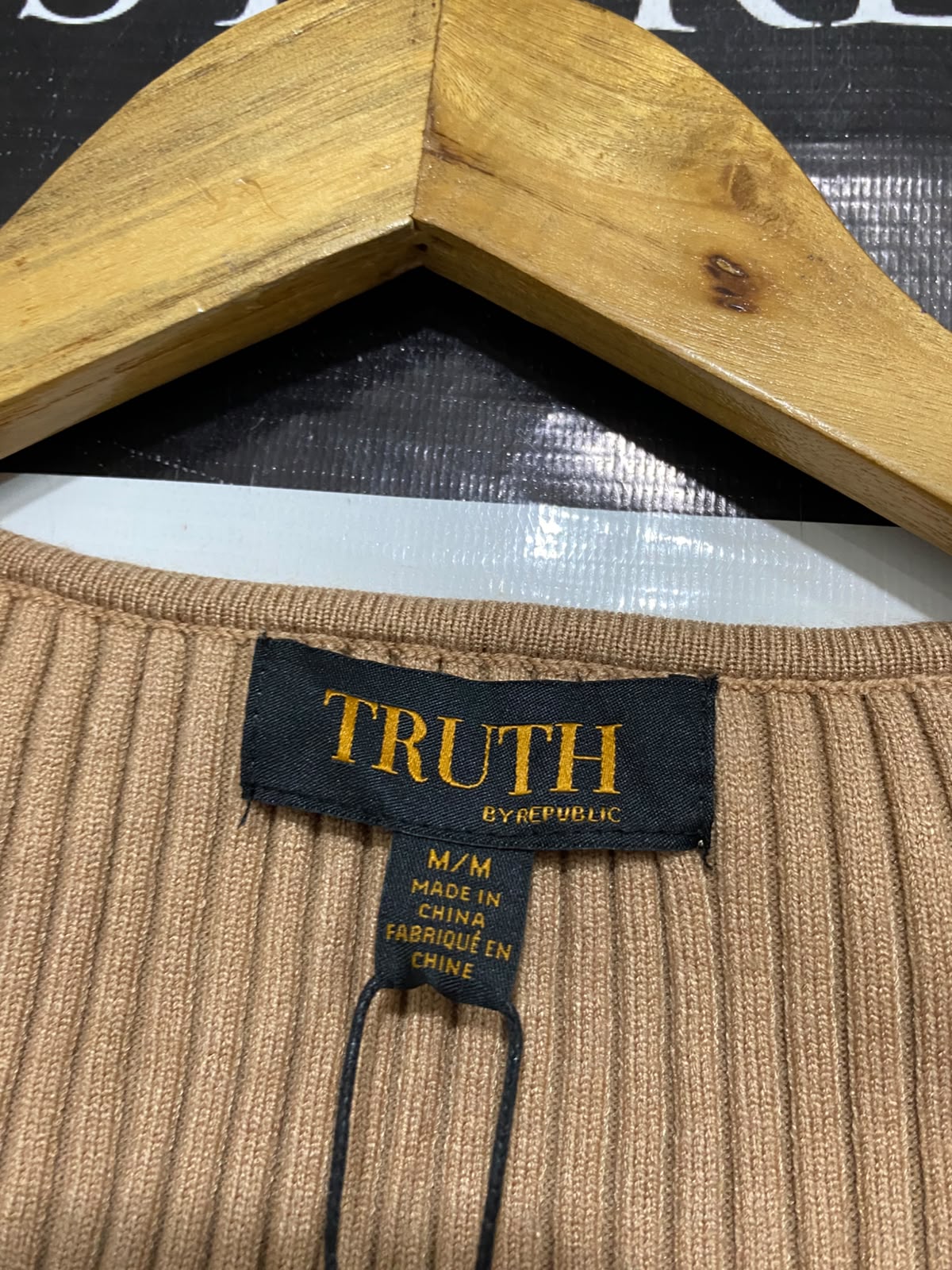TRUTH |M| BUST 14| A44| TRUTH CAMEL RIBBED SWEETHEART NECK TECHNICAL UTILITY TOP