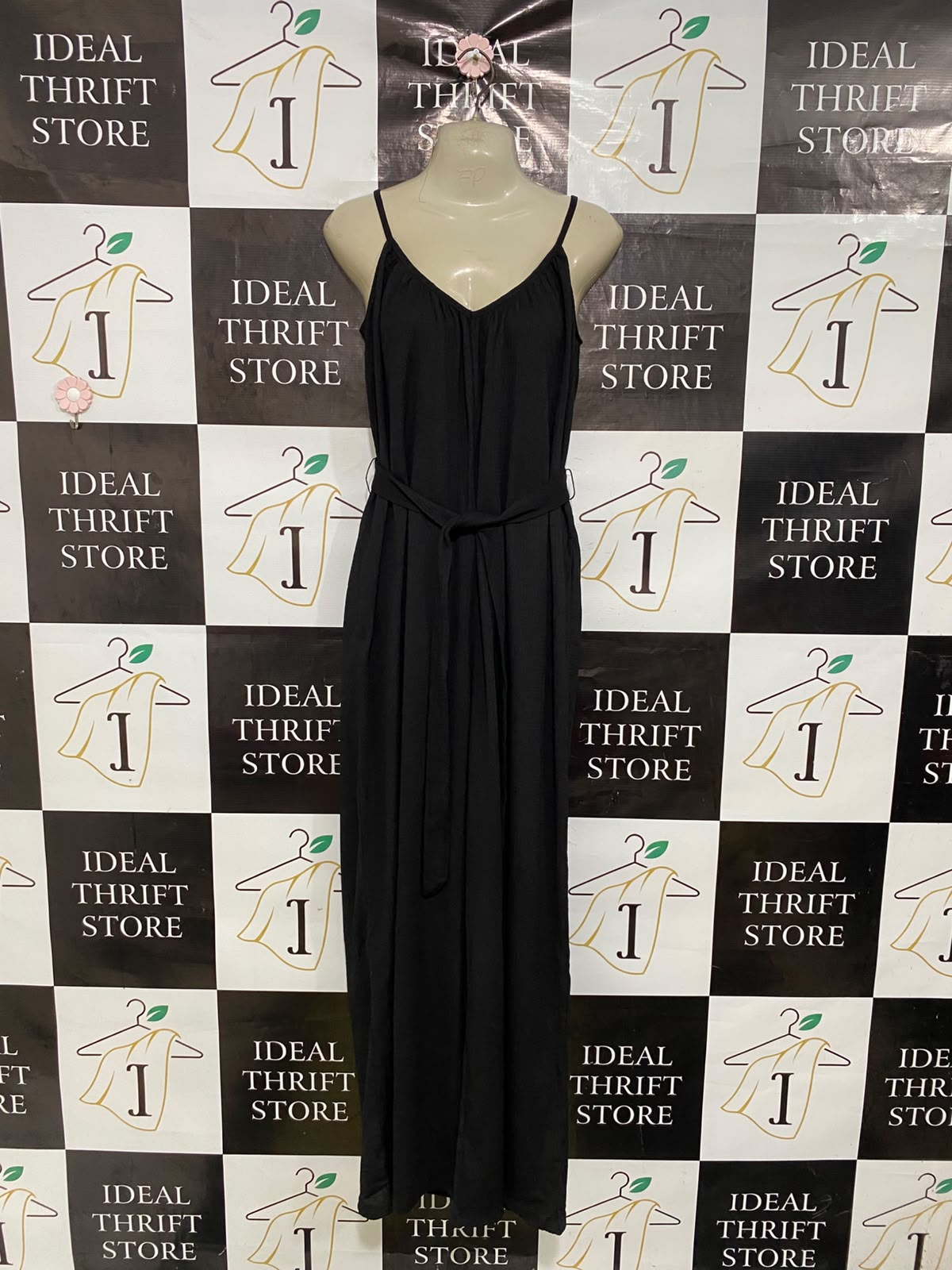 H&M |M| BUST 17| A44| BLACK SLEEVELESS TIE-BELT TECHNICAL UTILITY MAXI DRESS