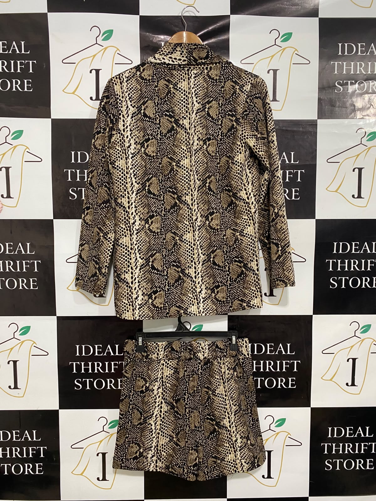 BOOHOO |L| A44| SNAKESKIN PRINT BLAZER AND SHORTS TECHNICAL UTILITY TWO-PIECE SET