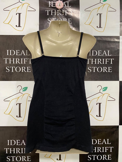 SOFRA |S| BUST 15| A44| BLACK SEAMLESS SPAGHETTI STRAP TECHNICAL UTILITY CAMISOLE
