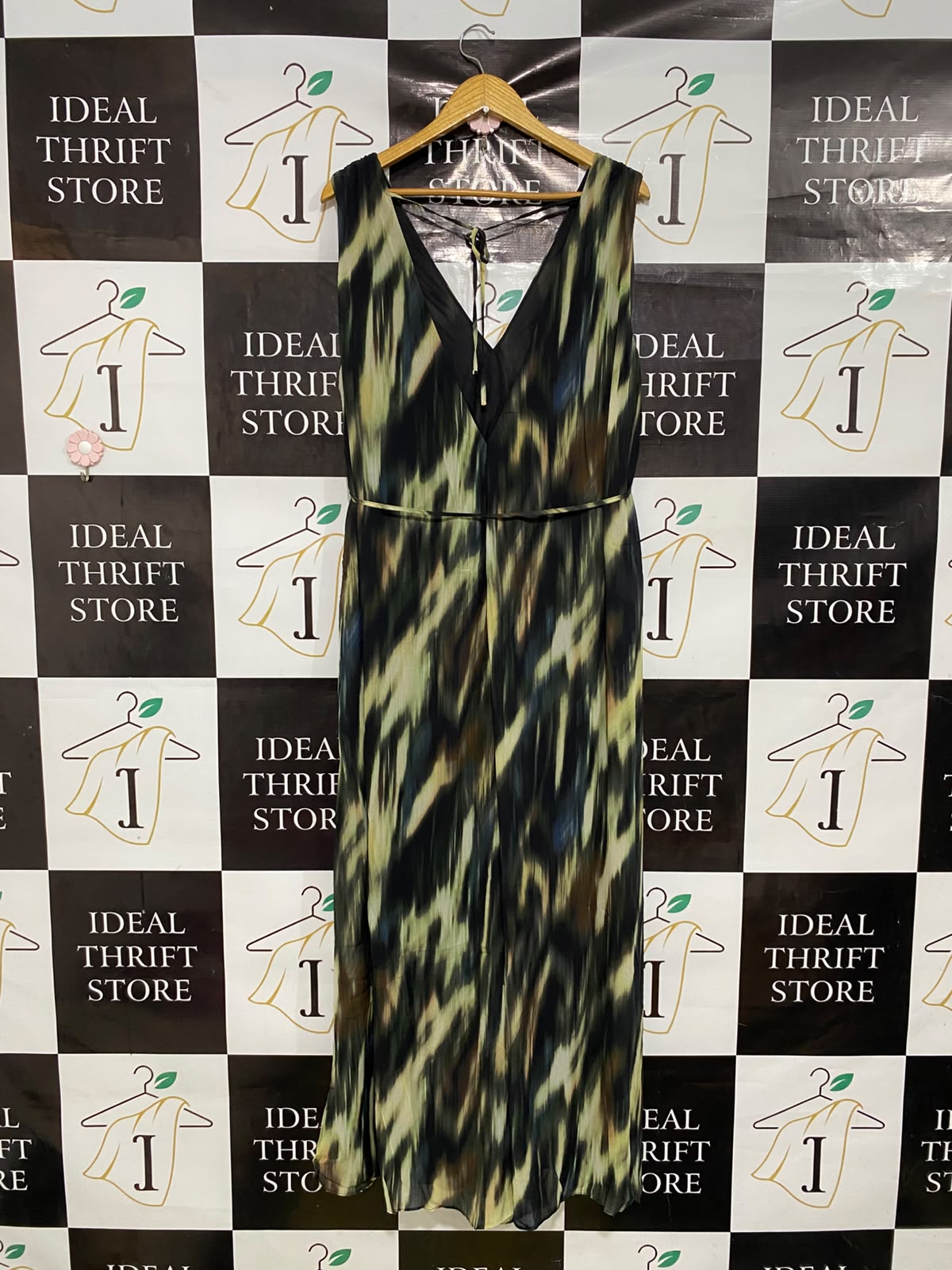 H&M |M| BUST 19| A47|  OLIVE AND ABSTRACT MULTI-PRINT TECHNICAL UTILITY MAXI DRESS