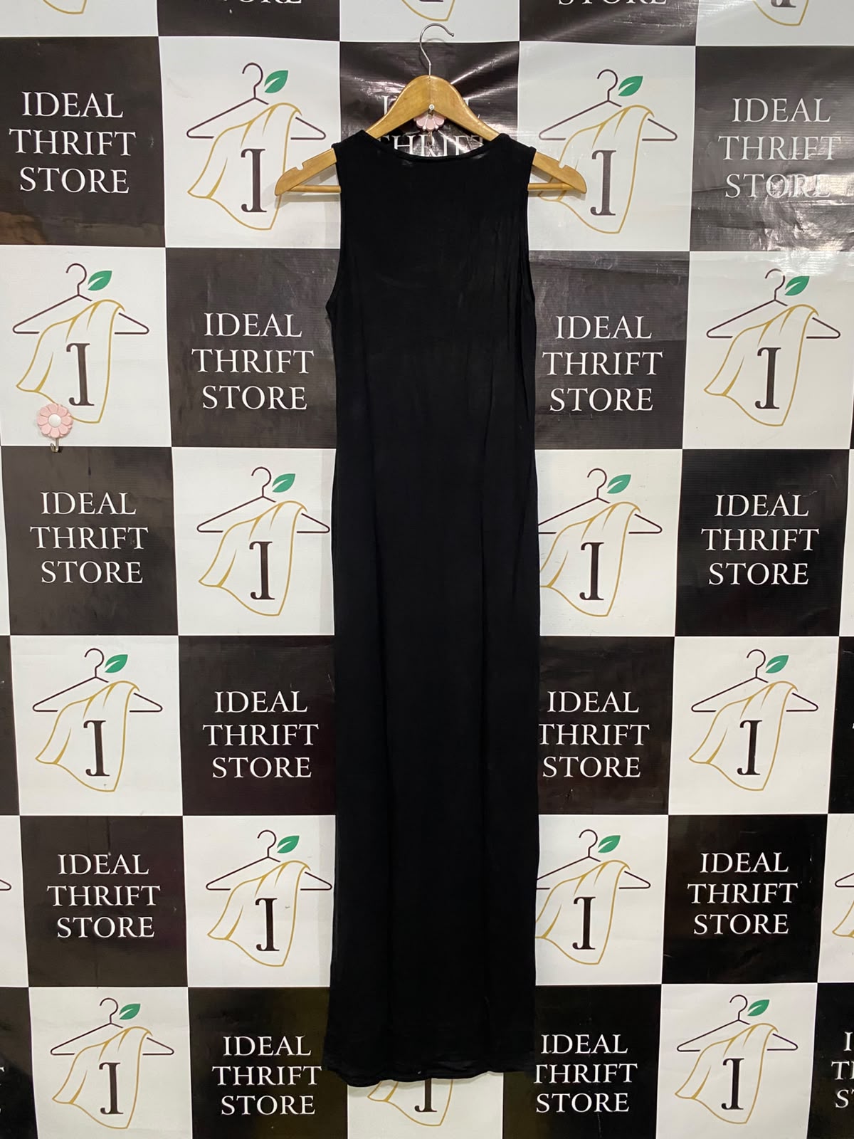 PRETTYLITTLE THING |S| BUST 15| A47| BLACK SCOOP-NECK TECHNICAL UTILITY MIDI DRESS