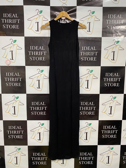 PRETTYLITTLE THING |S| BUST 15| A47| BLACK SCOOP-NECK TECHNICAL UTILITY MIDI DRESS