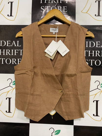 PIPER |M| BUST 19| A46| CAMEL TAILORED TECHNICAL UTILITY VEST