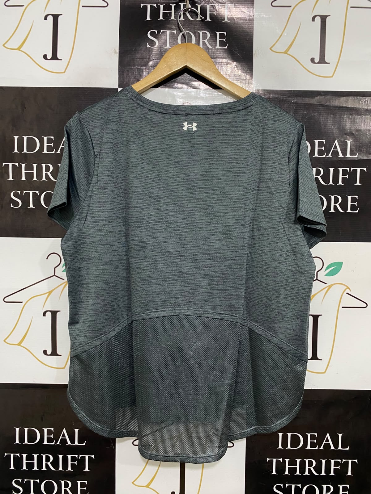 UNDER ARMOUR |XL| BUST 22| A46| GREY HEATHERED MESH-TRIM TECHNICAL UTILITY TEE