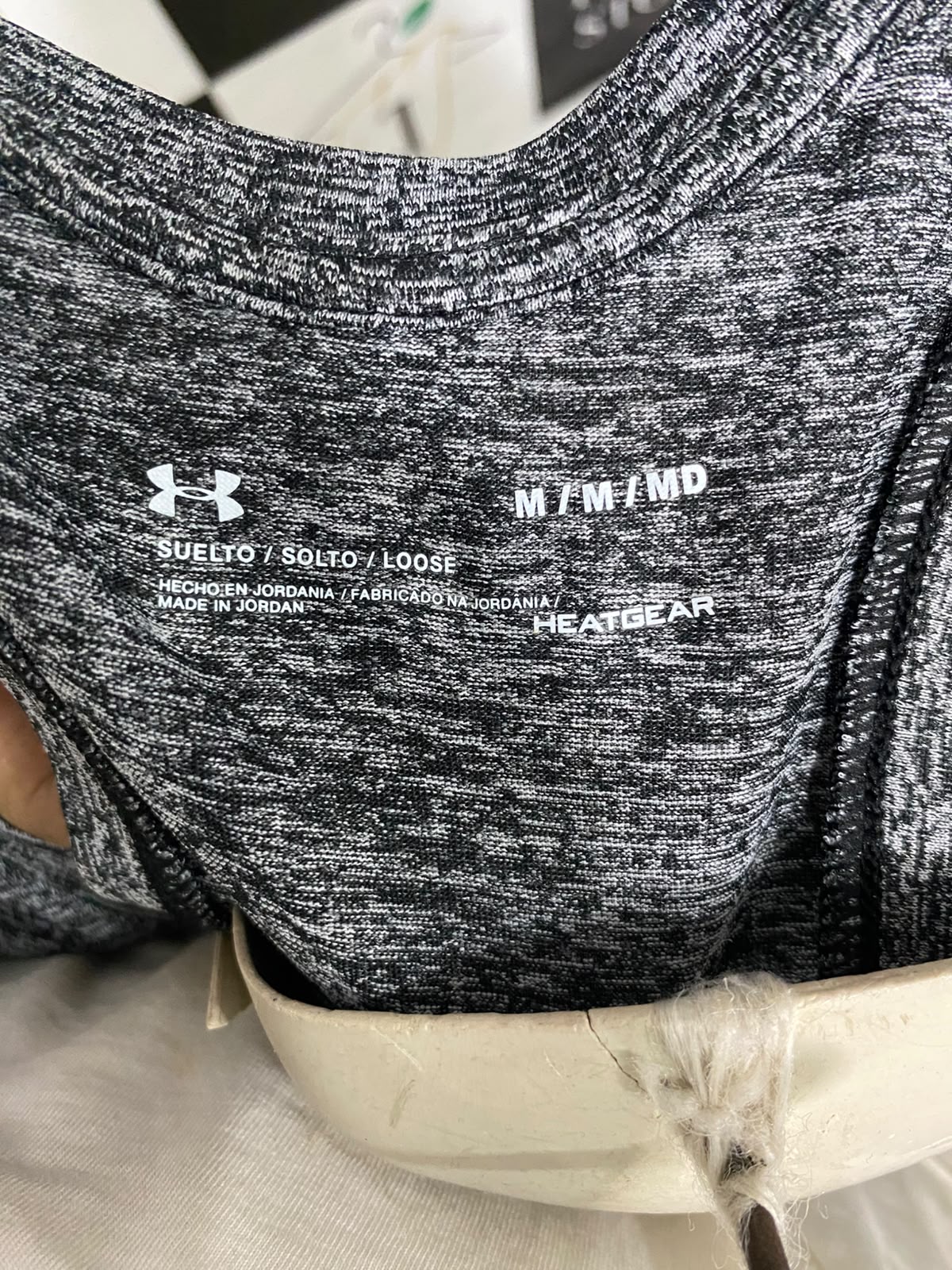 UNDER ARMOUR |M| BUST 18| A46| BLACK AND WHITE MARLED SCOOP-NECK TECHNICAL UTILITY TANK TOP