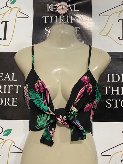 ZARA WOMAN |XS| BUST 16| A46| BLACK TROPICAL FLORAL-PRINT TIE-FRONT TECHNICAL UTILITY CROP TOP