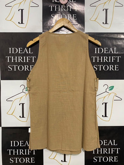 BY FRANKIE |M| BUST 19| A46| CAMEL BUTTON-FRONT TAILORED TECHNICAL UTILITY VEST