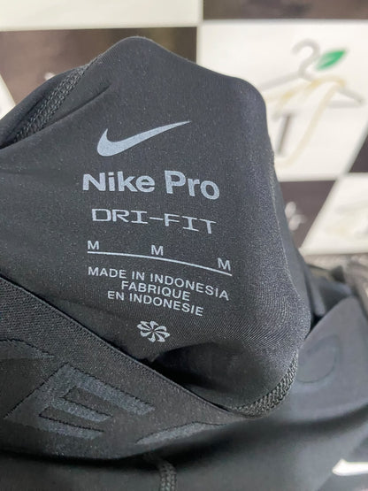 NIKE |M| WAIST 28| A46| BLACK NIKE PRO BRANDED-WAISTBAND TECHNICAL UTILITY ATHLETIC SHORTS