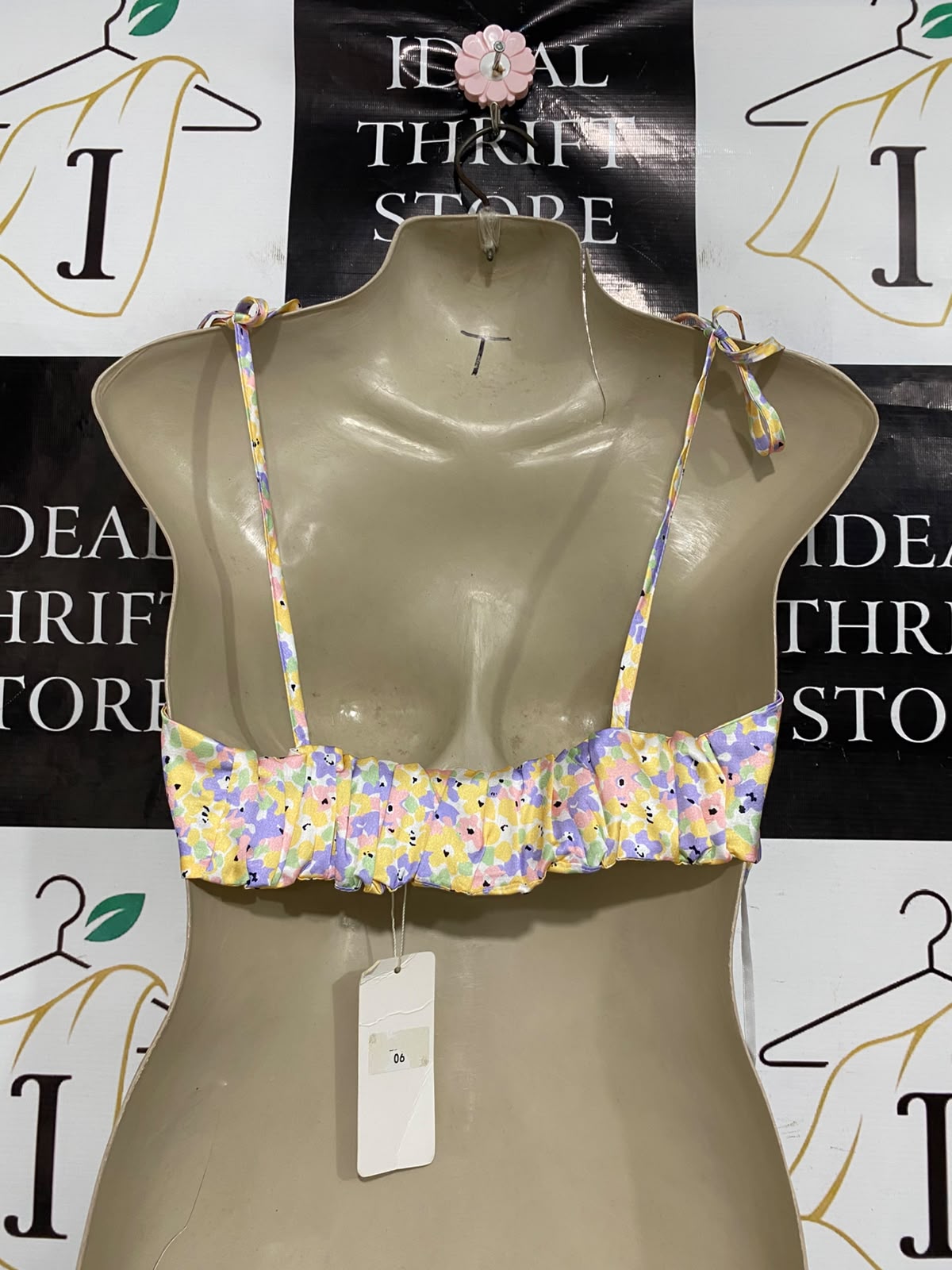 RUNAWAY HEART |S| BUST 16| A46| PASTEL FLORAL TIE-STRAP TECHNICAL UTILITY CROP TOP