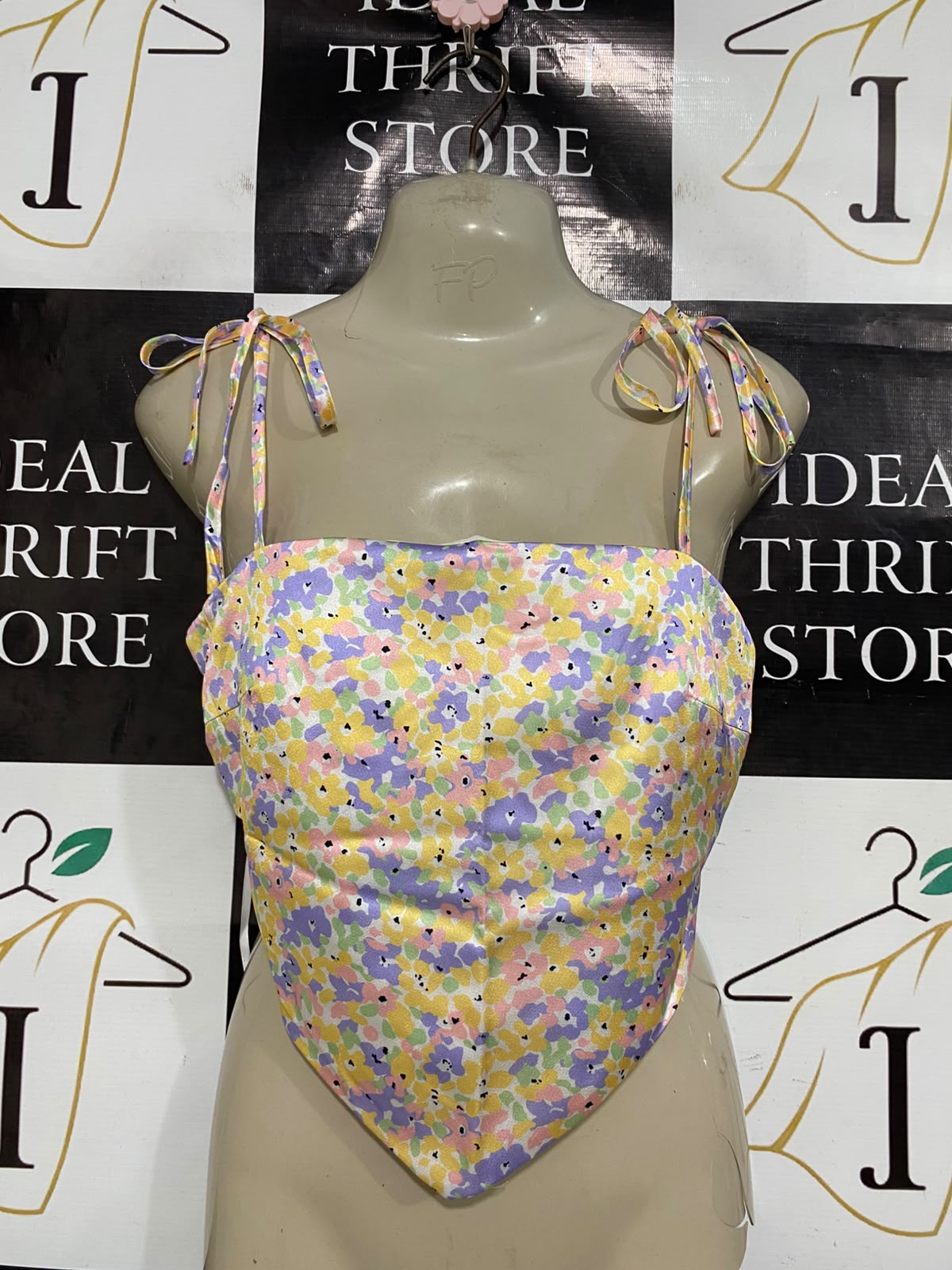RUNAWAY HEART |S| BUST 16| A46| PASTEL FLORAL TIE-STRAP TECHNICAL UTILITY CROP TOP