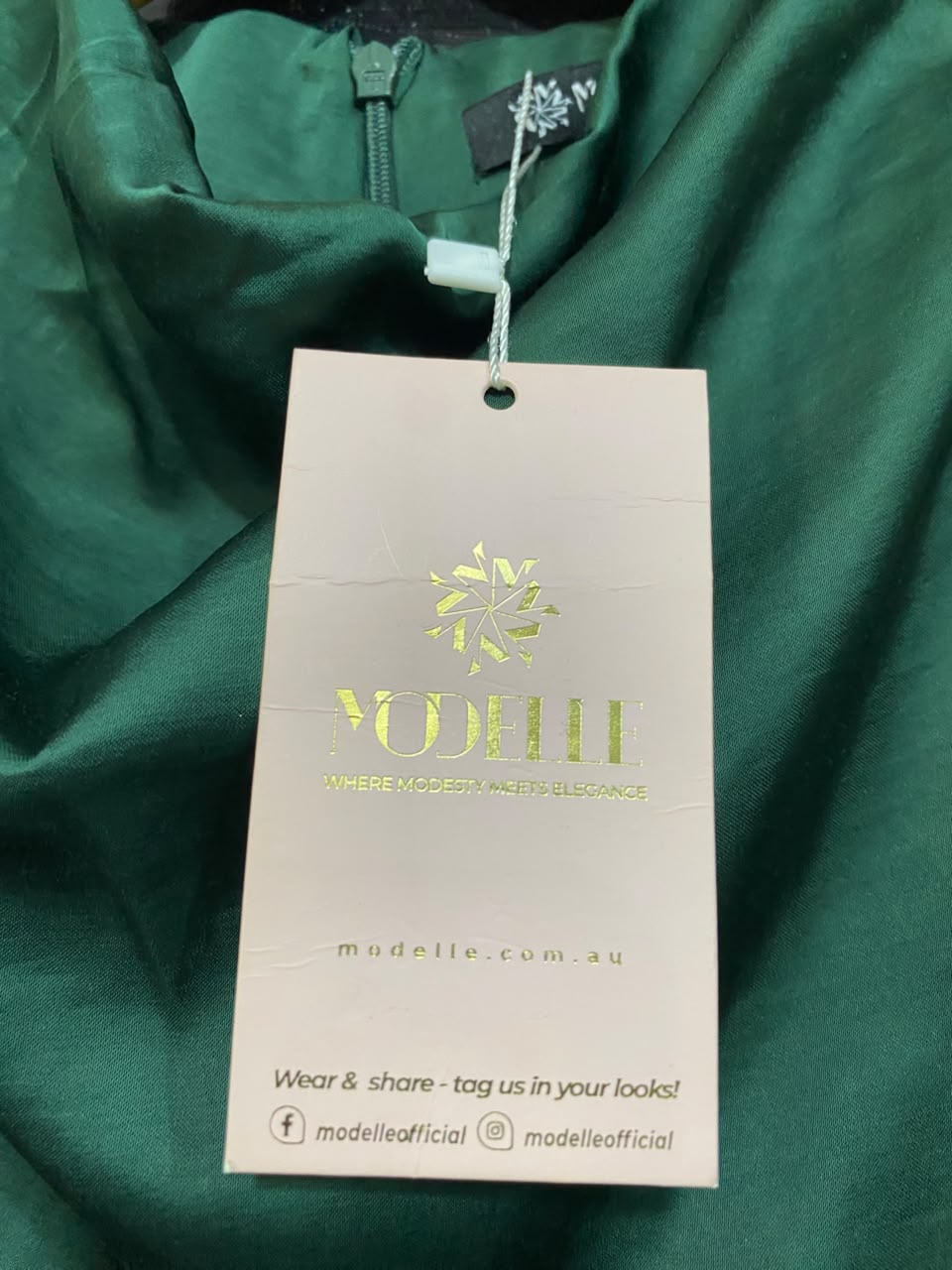 MODLLE |M| BUST 20| A48| EMERALD GREEN SATIN DRAPED-NECK TECHNICAL UTILITY BLOUSE