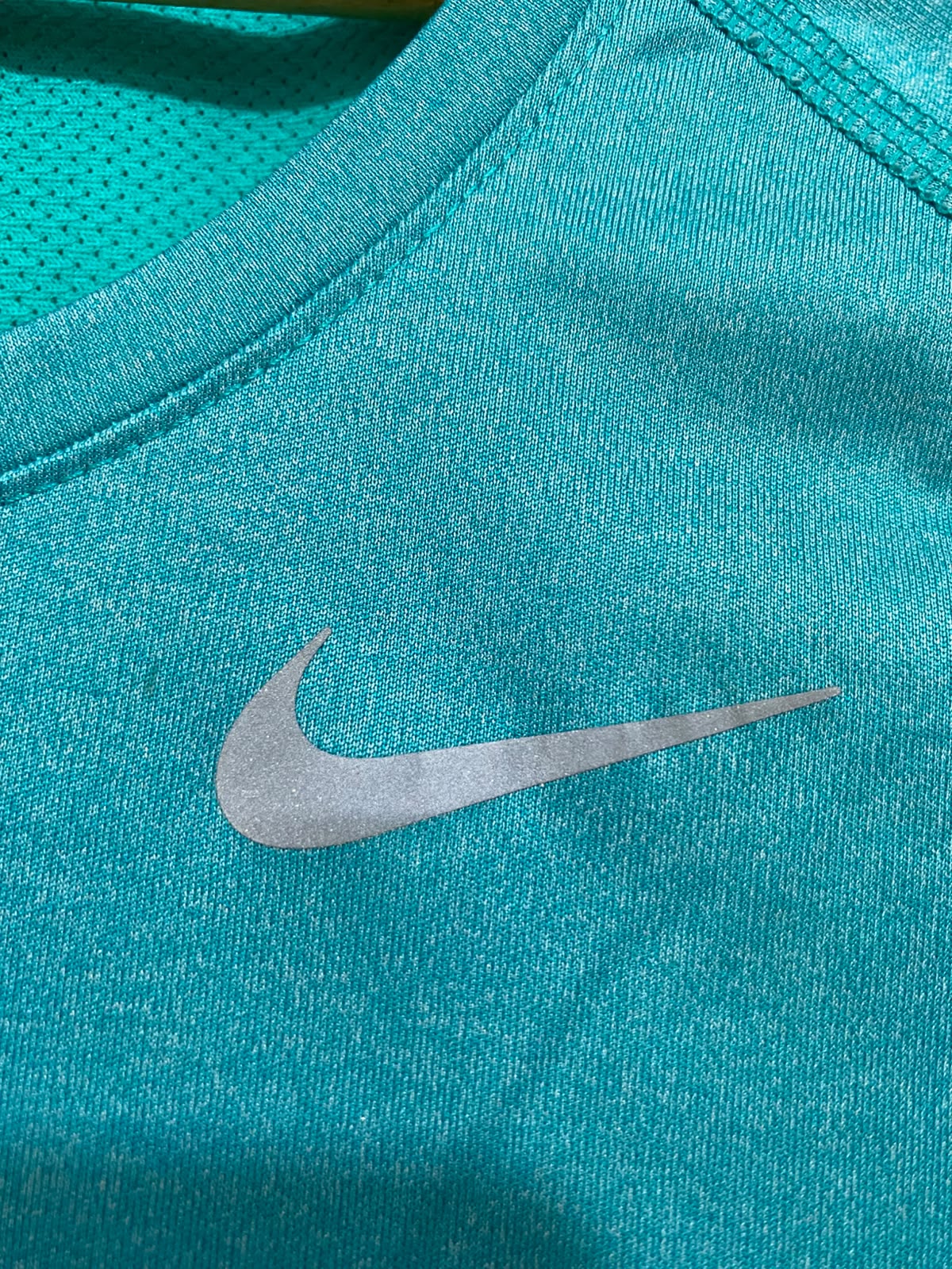 NIKE |M| BUST 18| A47| TEAL NIKE RUNNING TECHNICAL UTILITY PERFORMANCE TEE