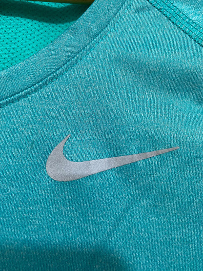 NIKE |M| BUST 18| A47| TEAL NIKE RUNNING TECHNICAL UTILITY PERFORMANCE TEE