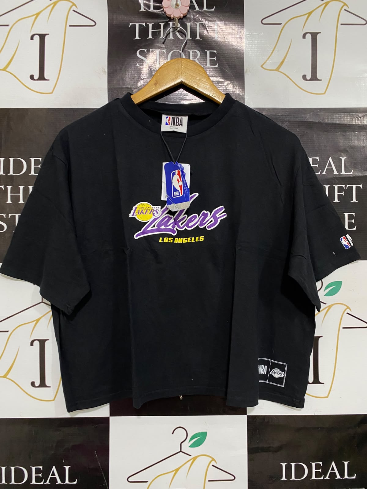 NBA |S| BUST 24| A47| BLACK LOS ANGELES LAKERS NBA TECHNICAL UTILITY TEE