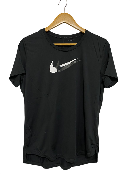 NIKE |L| BUST 20| A49| BLACK NIKE SWOOSH GRAPHIC TECHNICAL UTILITY T-SHIRT