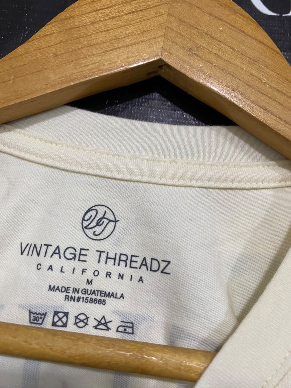 VINTAGE THREADZ |M| BUST 20| A49| OFF-WHITE LOVELINESS GRAPHIC TECHNICAL UTILITY T-SHIRT
