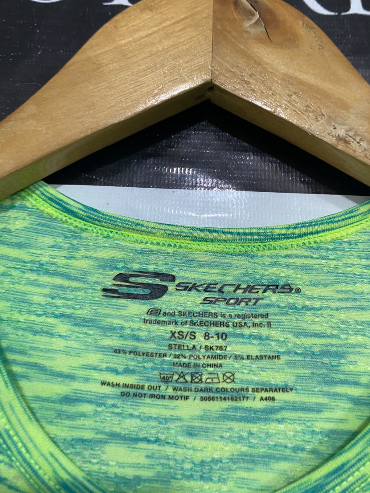 SKECHERS |XS/S| BUST 14| A48| LIME GREEN HEATHERED RAGLAN LONG-SLEEVE TECHNICAL UTILITY ATHLETIC TOP