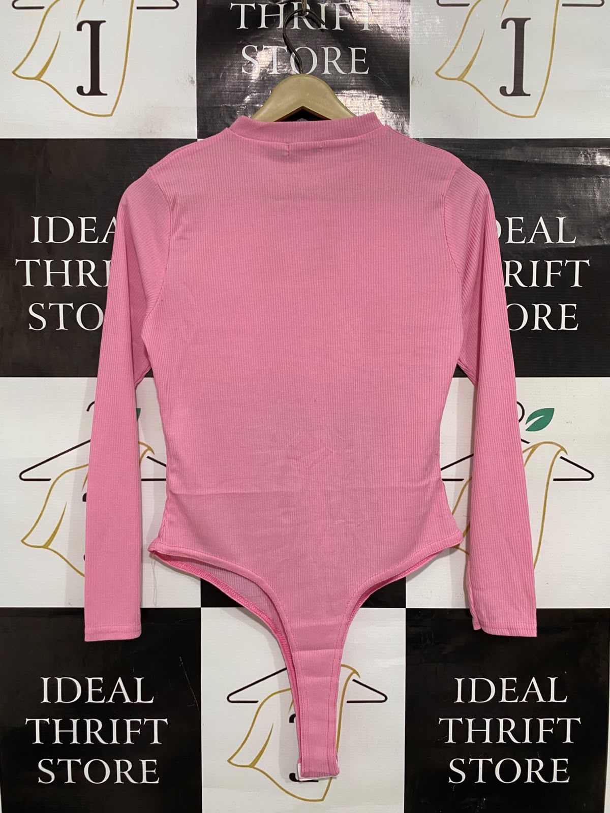 BOOHOO |M| BUST 17| A48| BUBBLEGUM PINK MOCK-NECK RIBBED TECHNICAL UTILITY BODYSUIT