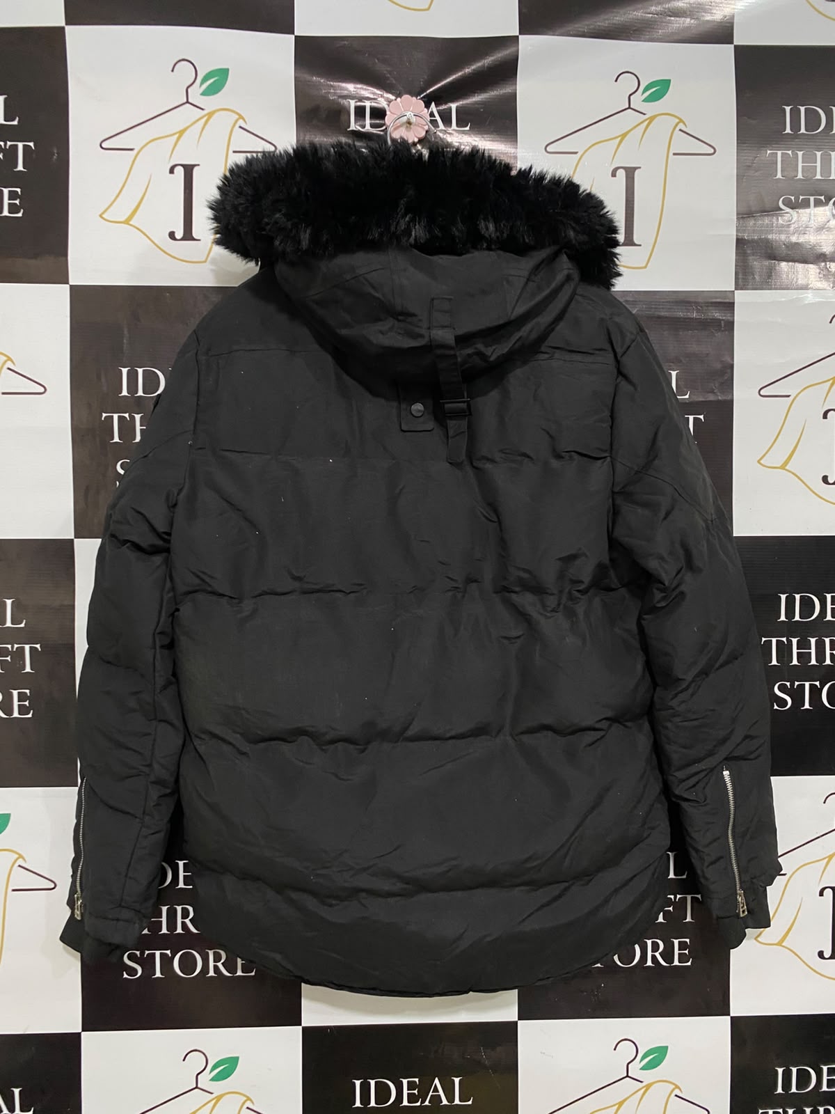 MOOSE KNUCKLES |S| BUST 23| A24| SOLID BLACK FUR-TRIMMED HOODED TECHNICAL UTILITY PARKA JACKET