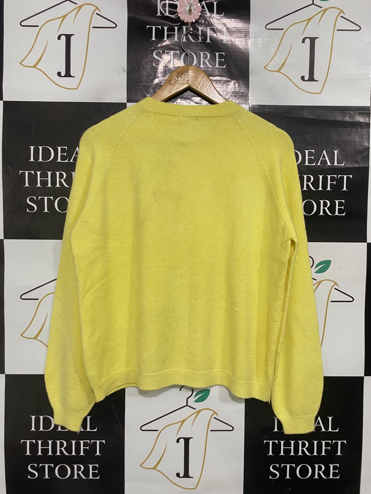 APRIL VINTAGE |M| BUST 20| A51| NEON YELLOW EMBROIDERED HEART CREWNECK TECHNICAL UTILITY SWEATER