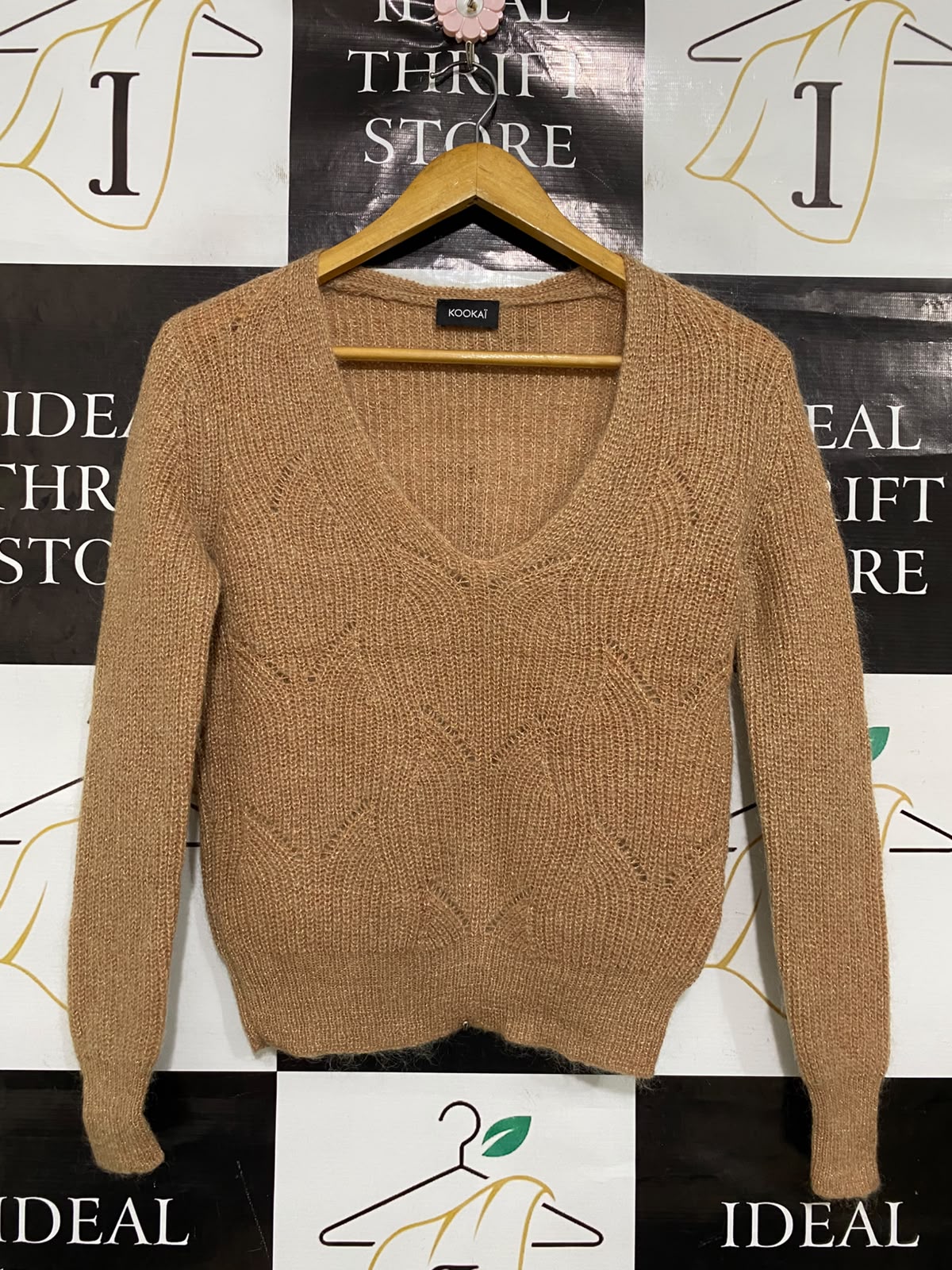 KOOKAI |S| BUST 17| A50| CAMEL POINTELLE V-NECK TECHNICAL UTILITY SWEATER