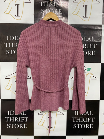 RIB=VER ISLAND |M| BUST 19| A50| DUSTY ROSE RIBBED MOCK-NECK TIE-WAIST TECHNICAL UTILITY TOP