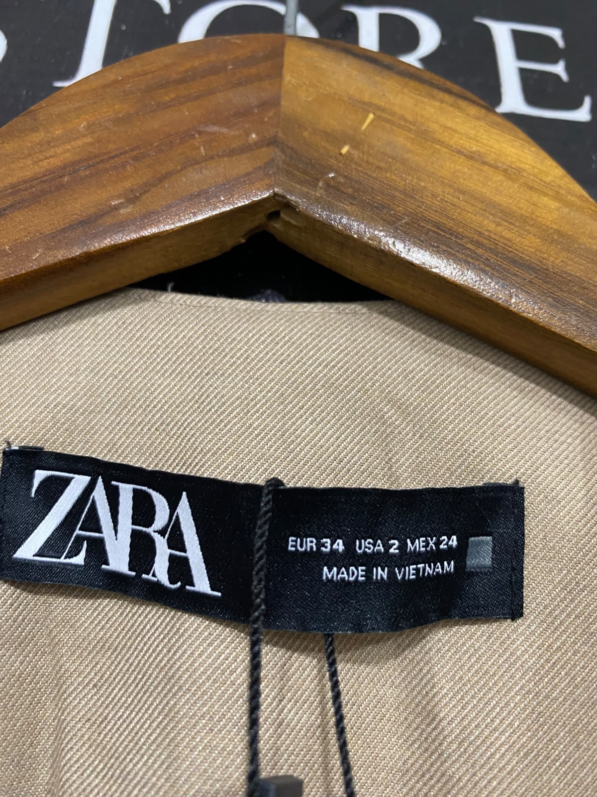 ZARA |M| BUST 17| A50| CAMEL ZARA COLLARLESS SINGLE-BUTTON TECHNICAL UTILITY BLAZER