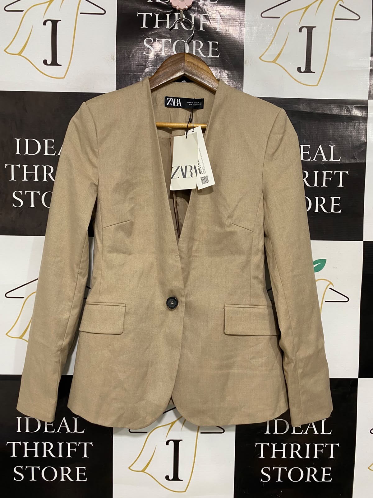 ZARA |M| BUST 17| A50| CAMEL ZARA COLLARLESS SINGLE-BUTTON TECHNICAL UTILITY BLAZER