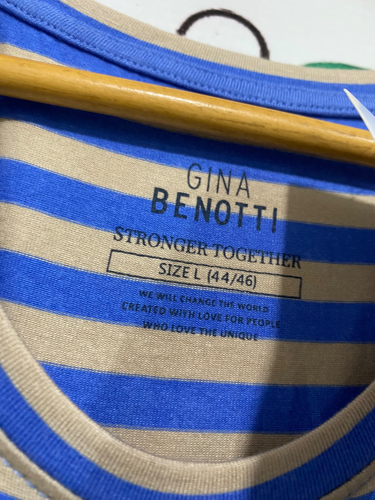GINA BENOTTI |L| BUST 25| A50| BLUE AND BEIGE STRIPED BENOTTI CREWNECK TECHNICAL UTILITY T-SHIRT
