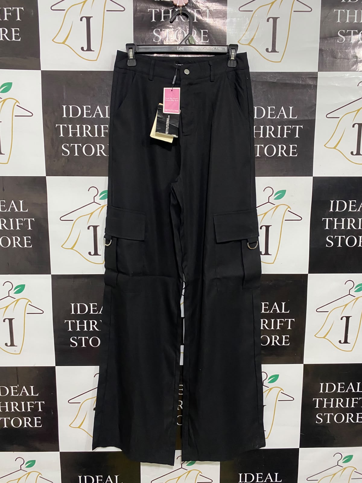 PRETTYLITTLE THING |M| WAIST 28| A50| BLACK WIDE-LEG CARGO PANTS WITH FLAP POCKETS