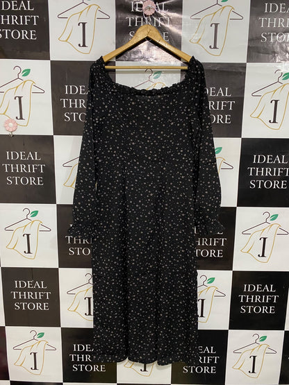 MISS GUIDED |M| BUST 18| A50| BLACK AND WHITE DITSY FLORAL SQUARE-NECK TECHNICAL UTILITY MIDI DRESS