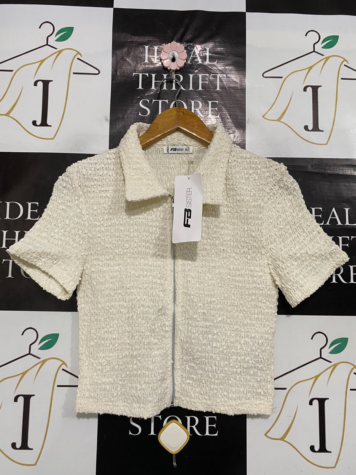 FB SISTER |XL| BUST 15| A52| CREAM TEXTURED FULL-ZIP TECHNICAL UTILITY COLLARED TOP