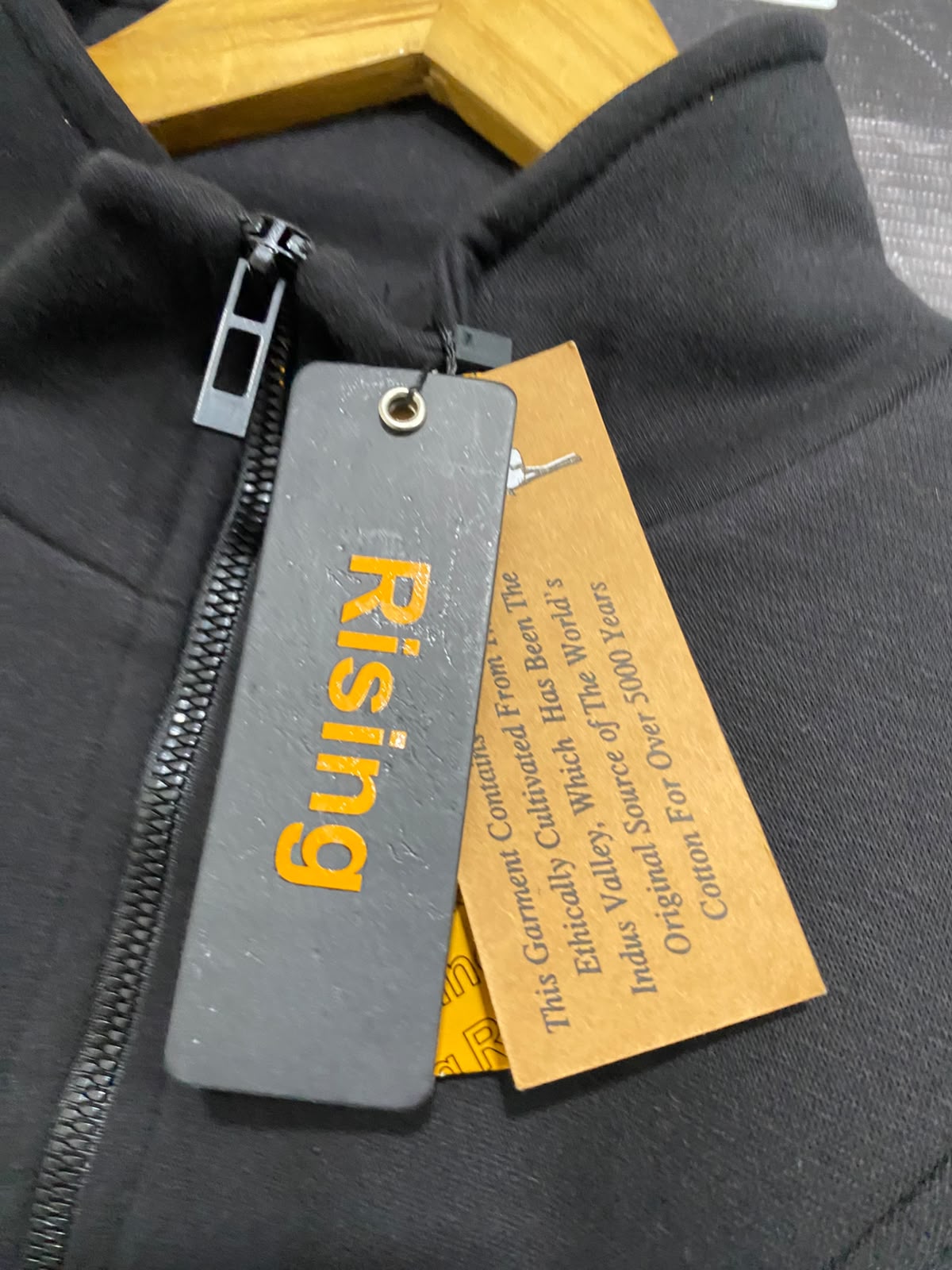 RISING |S/M| BUST 22| A52| BLACK QUARTER-ZIP STAND-COLLAR TECHNICAL UTILITY SWEATSHIRT